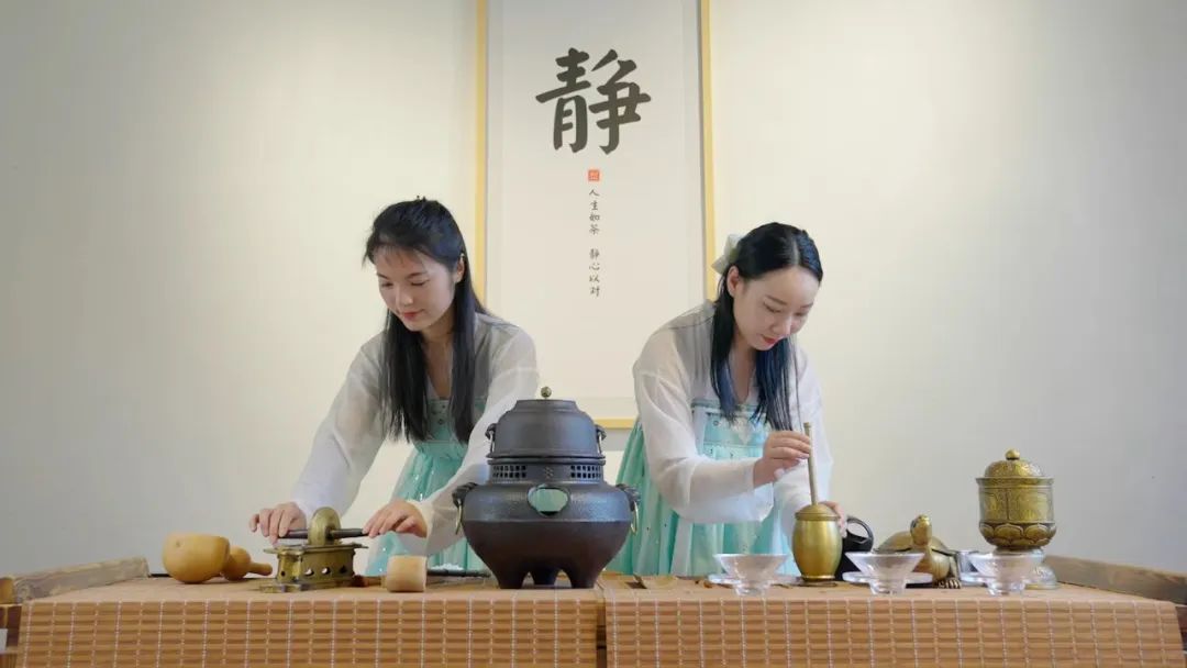 “黨建聚合力書(shū)記領(lǐng)航行動(dòng)”觀摩團(tuán)考察金井鎮(zhèn)美麗宜居村莊片區(qū)     